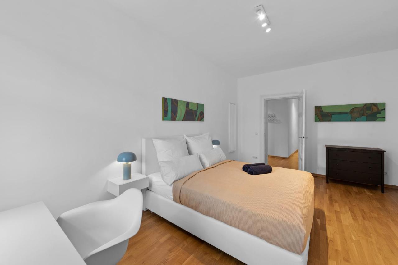 Beautiful 80sqm In Berlin-mitte Apartament *